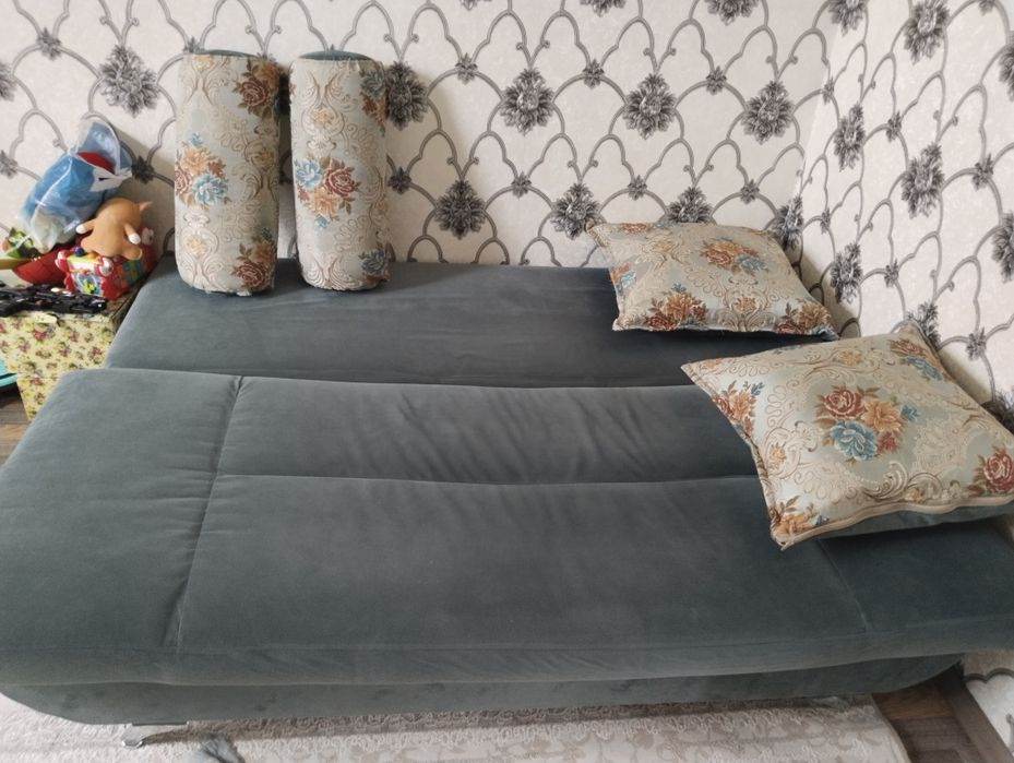 Диван в хорошем состоянии