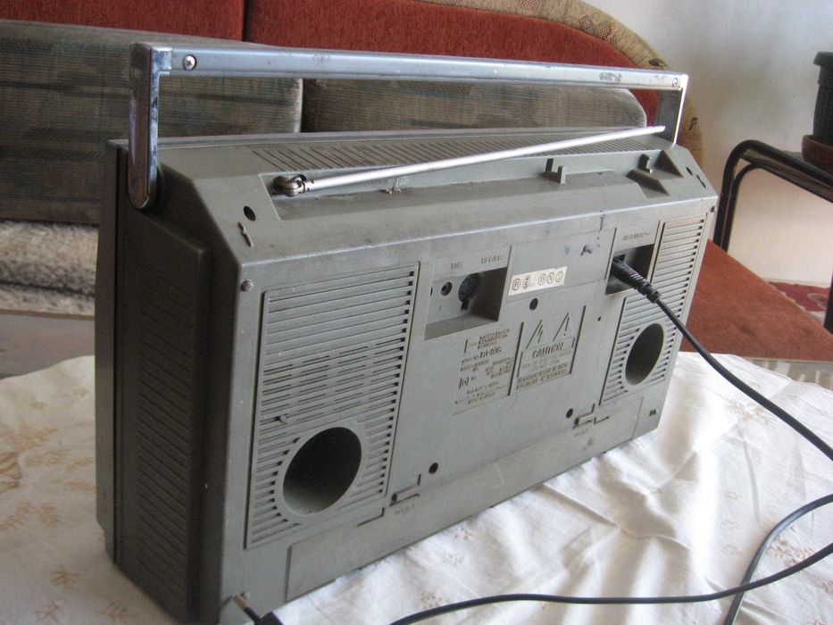 радио касетофон  ТОШИБА  RT 90 S