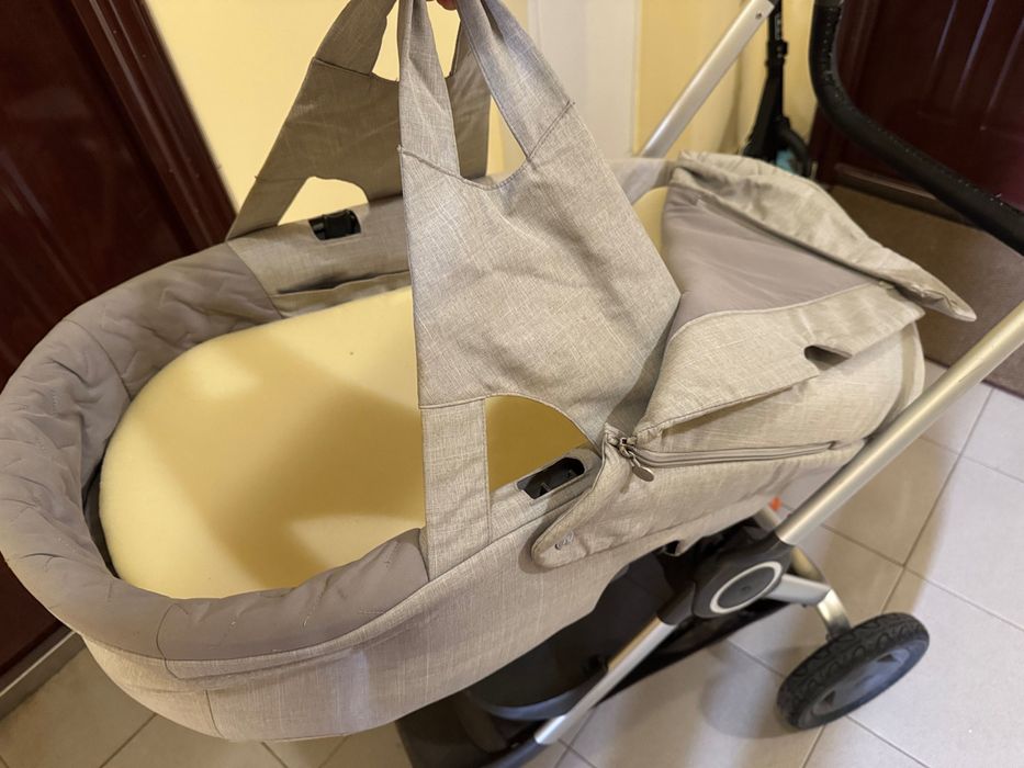 Бебешка количка Stokke