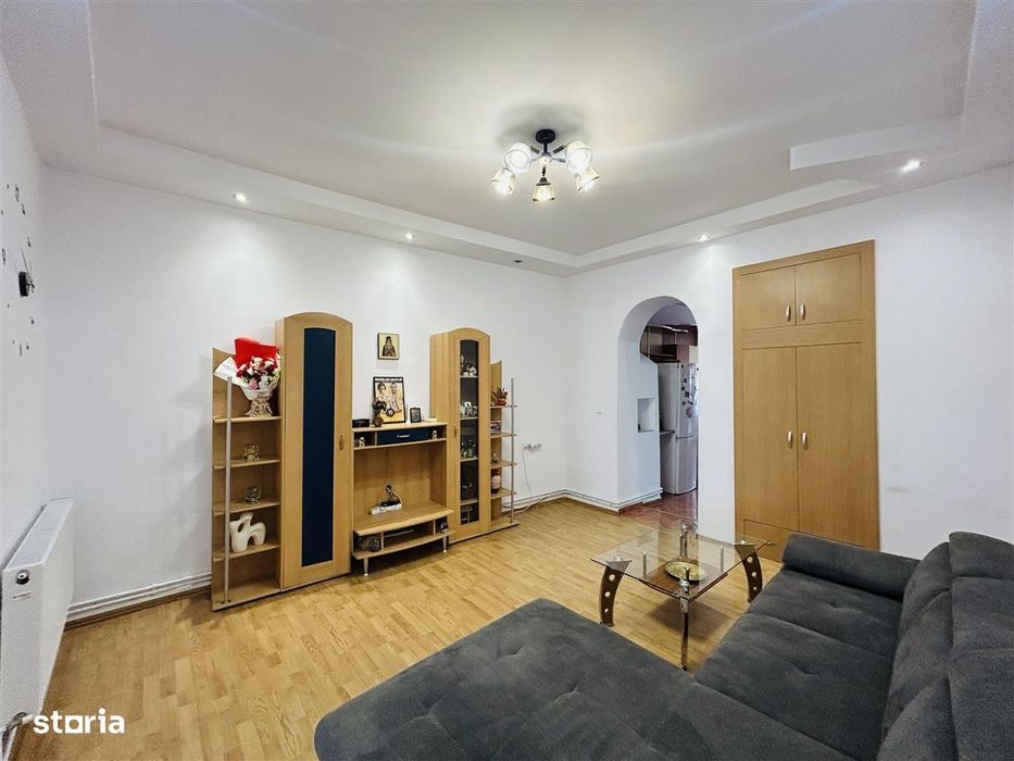 Apartament 2 camere cu pivnita si pod - zona Ultracentrala