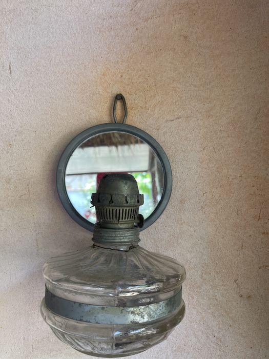 Lampa  pe petrol.