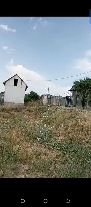 Uchastka sotiladi
