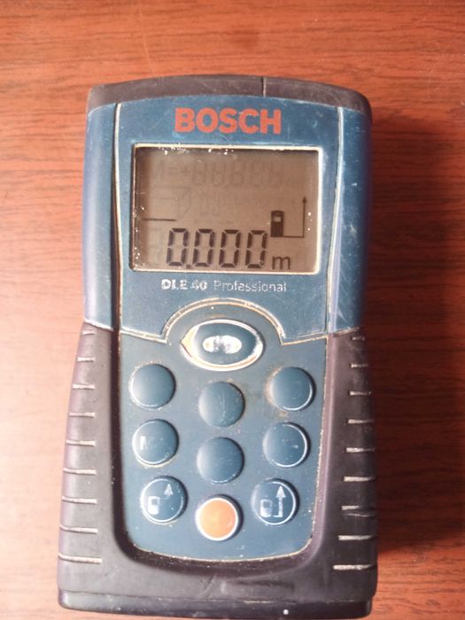 Лазерный дальномер Bosch