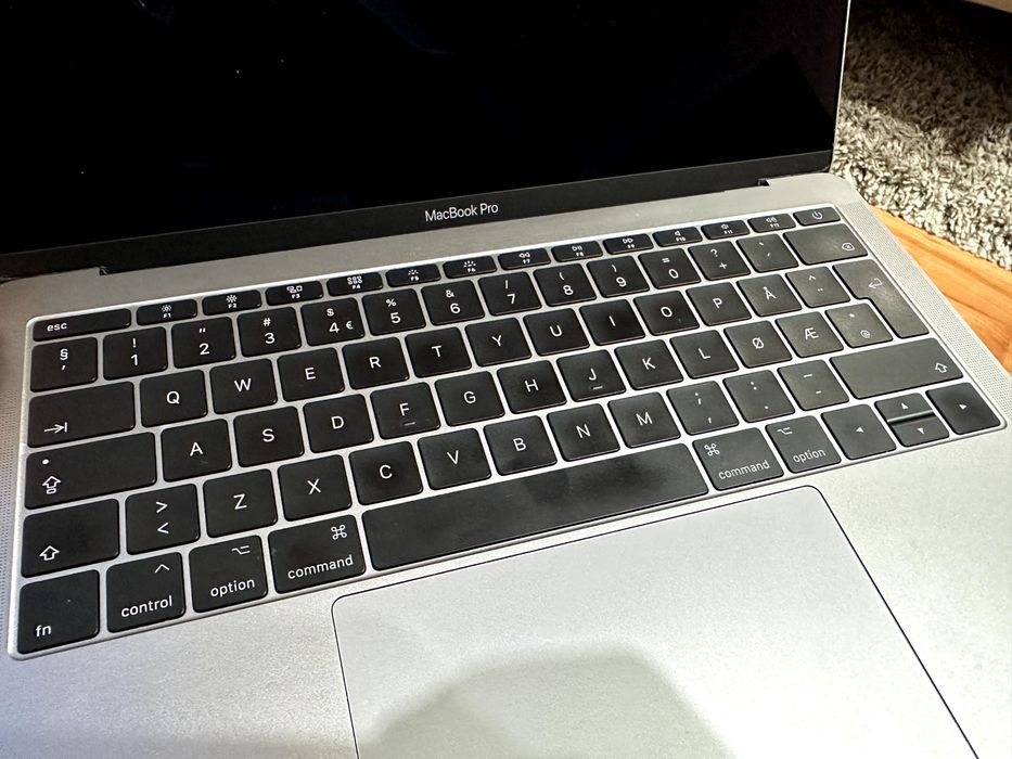 MacBook Pro 13" Model Mid 2017