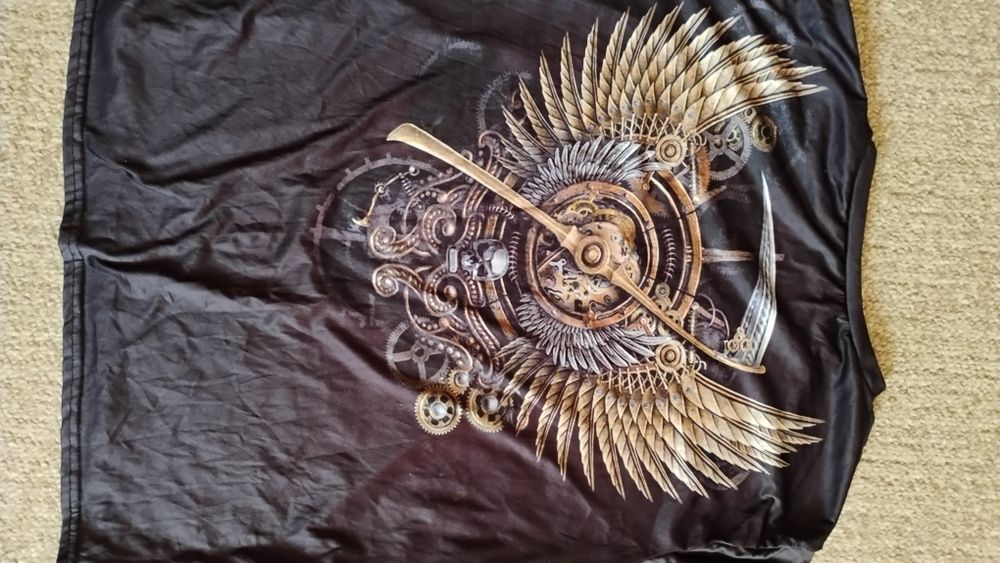 Tricou craniu și scorpion
