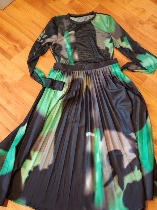 Set fustă și bluză mărimea S