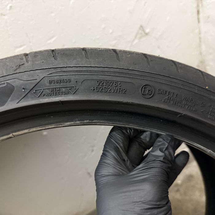 235/45 R 20 Goodyer