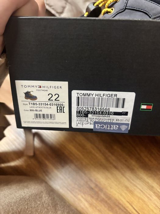 Tommy hilfiger бебешки обувки 22 номер