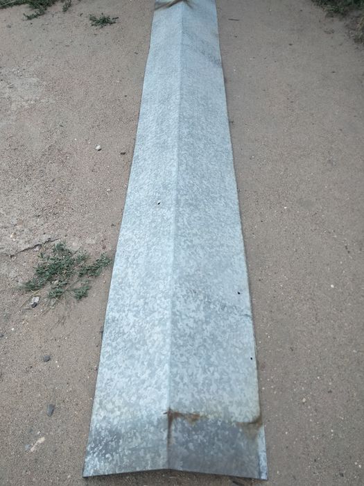 Конек на дом крышу.