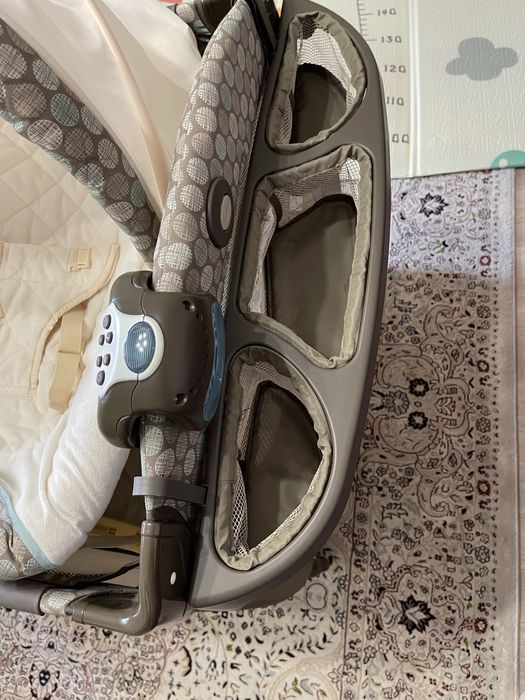 Продаю кроватку-манеж Graco.