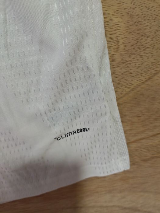 Tricou Ardă Guler Real Madrid