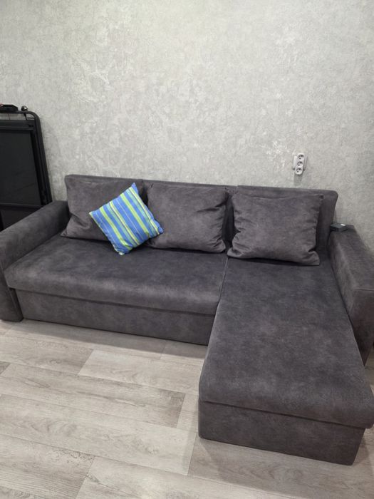 Продам диван угловой