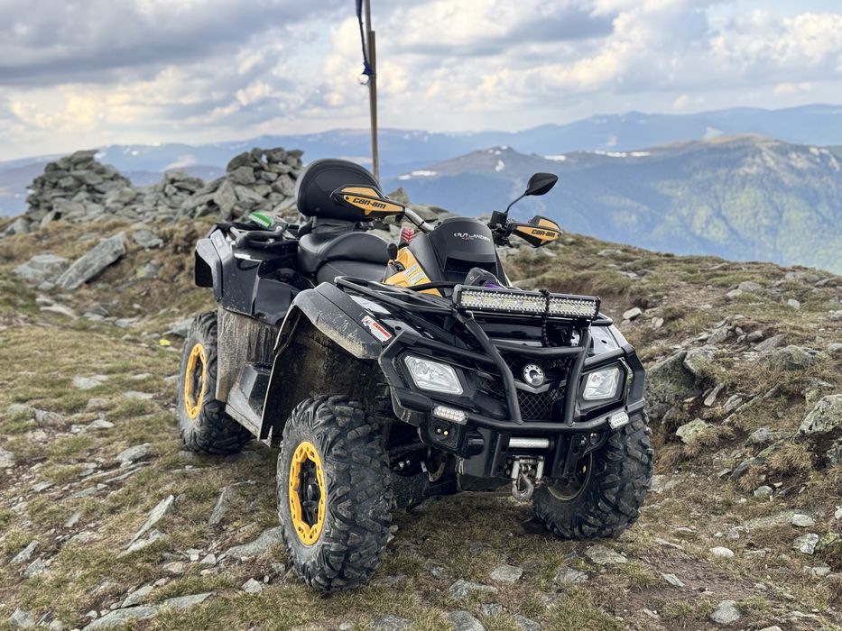 Can am outlander 800R