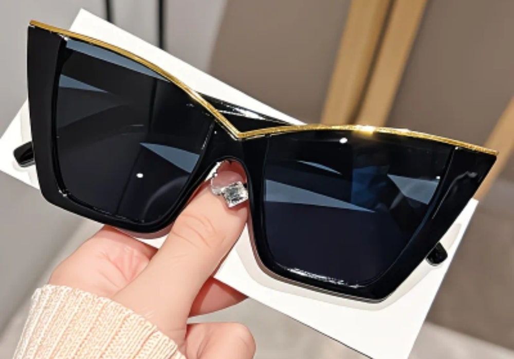 Очки солнцезащитные