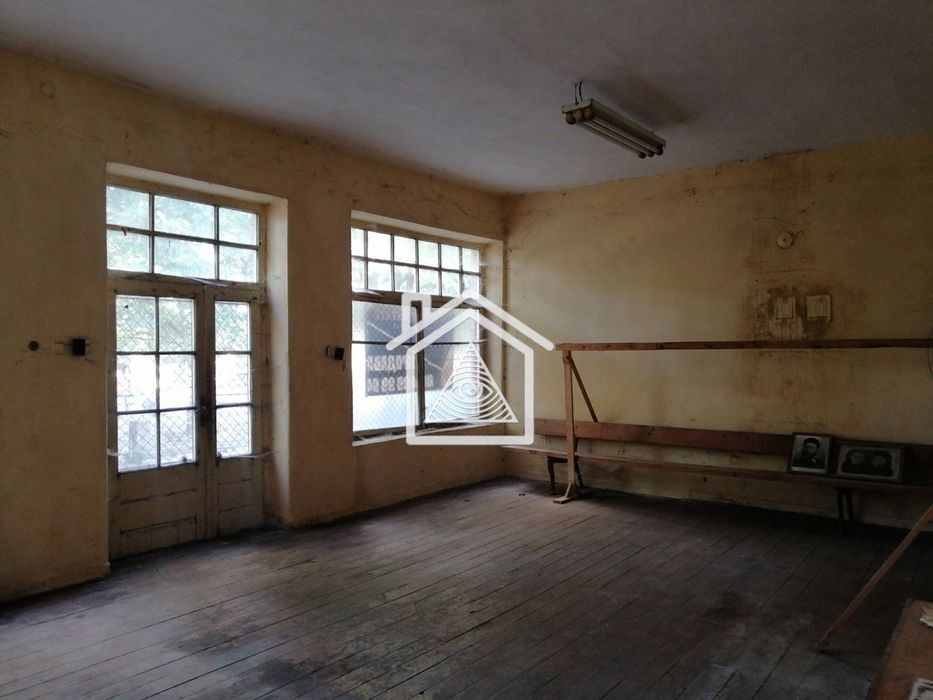 Къща в Пловдив, област-с.Новаково площ 240 цена 60000