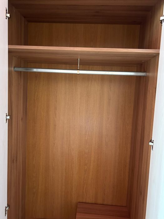 Спальный кровать и шифоньер