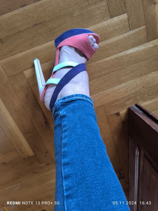 Сандали висок ток Louise Roe