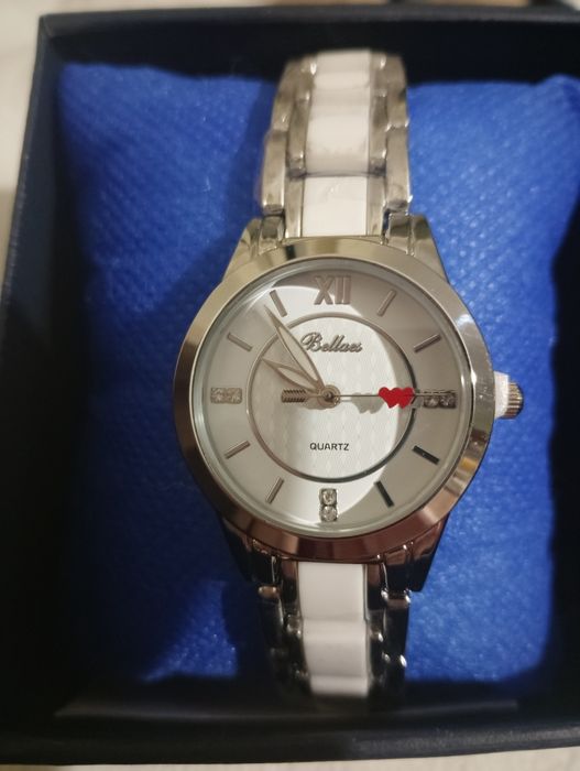 Дамски  часовник