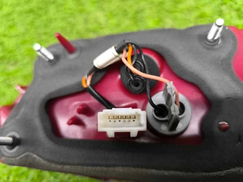 Фонарь внутренний Kia Optima 19г правое