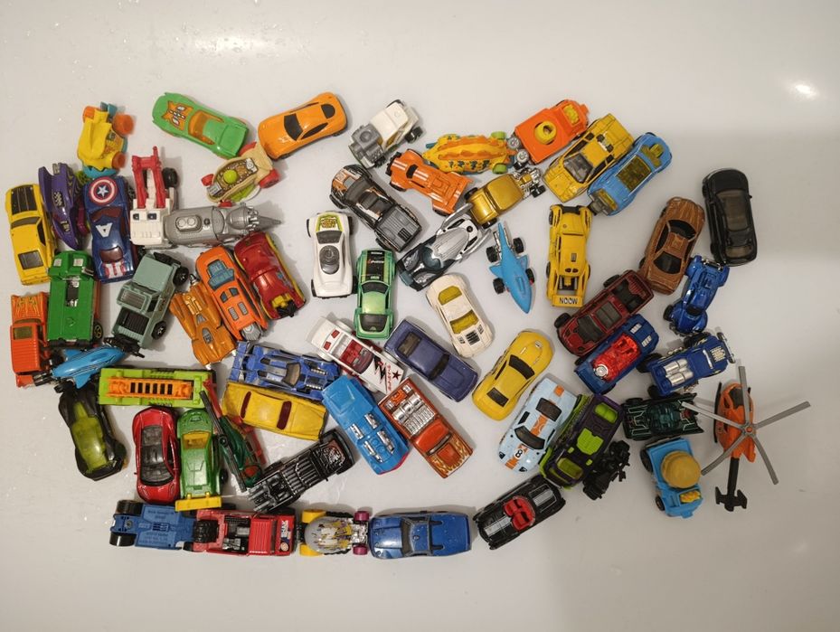 Машинки Hot Wheels