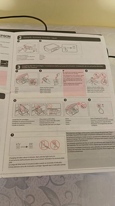 Imprimanta Multifuncționala Wireless Epson, necesită cartușe