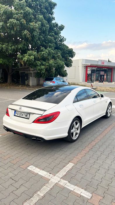 Mercedes-Benz CLS 550 / AMG / Harman-Kardon / Масаж / Подгрев / Обдухване / Кожа / Щора