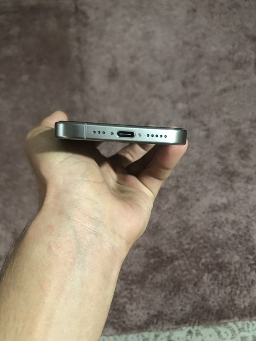iPhone 15 pro 128