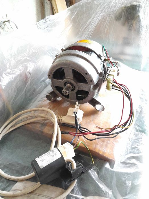 электро двигатель для стиральной машины INDESIT