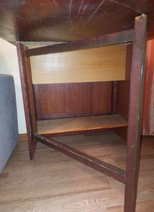 Стол      книжка