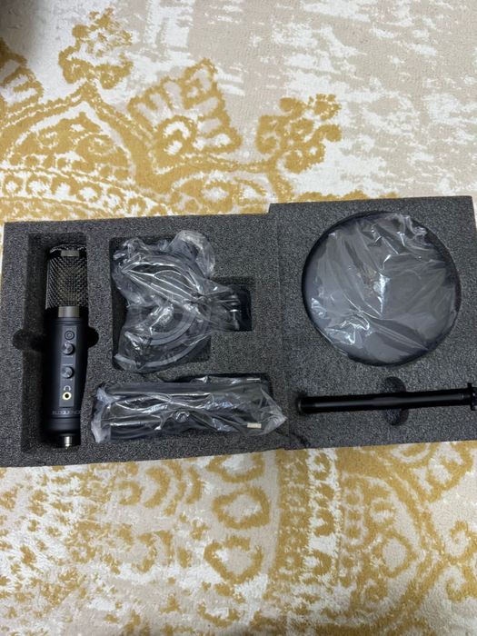 Микрофон HyperX