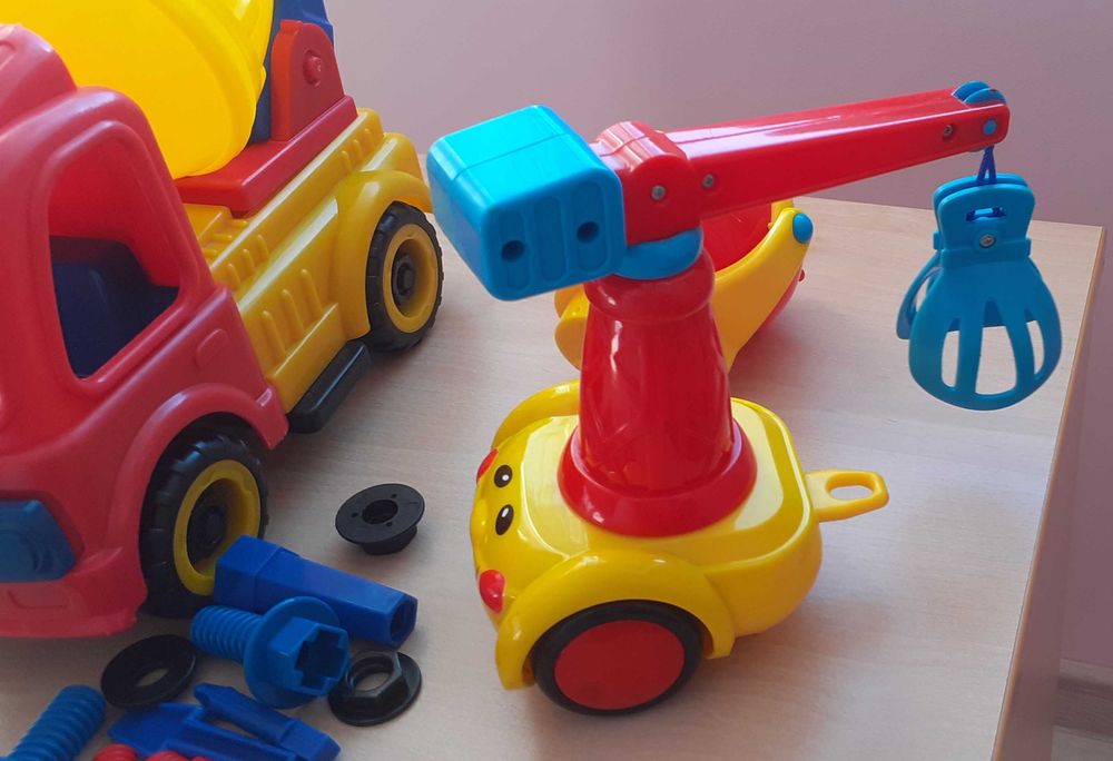 Детско камионче бетоновоз