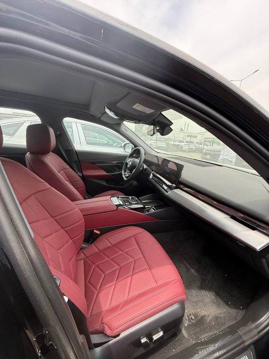 Bmw i5 35L 2025 toza