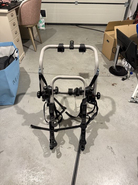 Стойка за 3 колела монтаж на кола