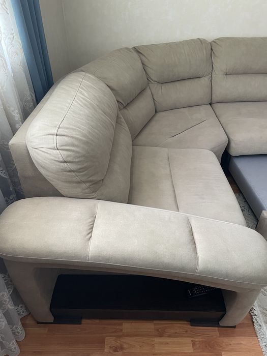 Продам угловой диван в хорошем состояний б/у