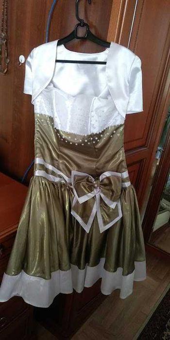 Платье красивое  раз.42-44