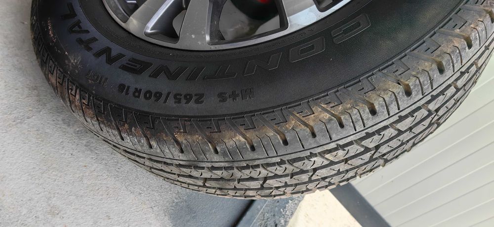 Гуми 265 60 18 континентал М+S 4 броя комплект