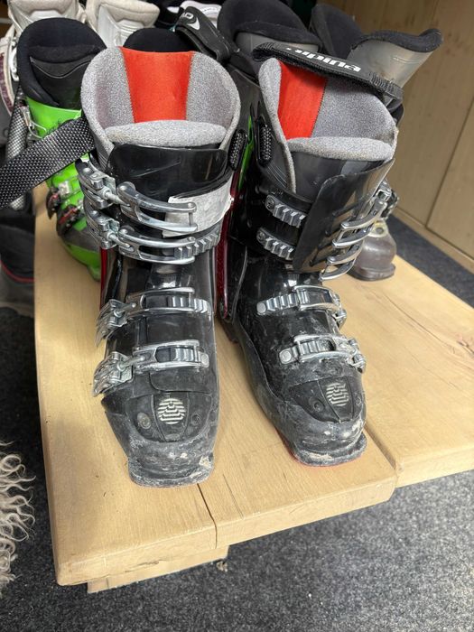 Ски обувки различни модели 40-40.5 номер