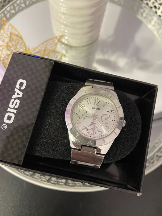 Дамски часовник  CASIO