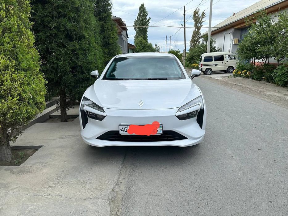 Jmev Renault xolati zur. Yandeksda biznes tarifiga utadi.