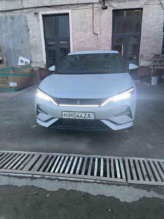 Byd song L AWD. 2 motorli full versiyasi sotiladi.