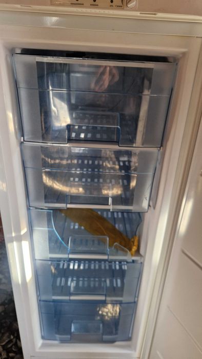 Продается морозильник