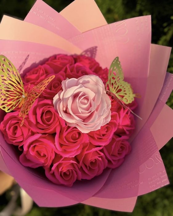 Buchete de trandafiri de la 40 de lei