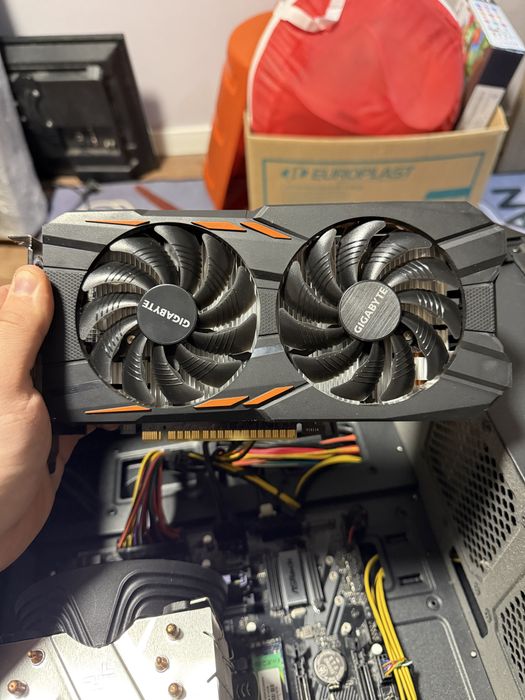 Видекарта GTX 1050 2gb