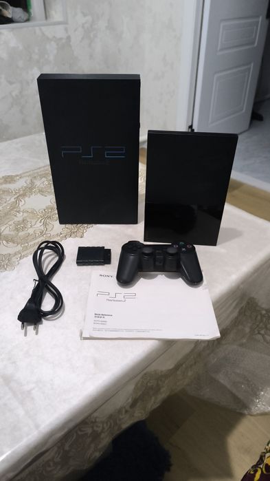 Play station 2 sotiladi