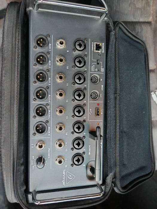 Mixer digital Behringer  XAir16 ( Wing allen & heath dynacord yamaha fbt rcf saxofon