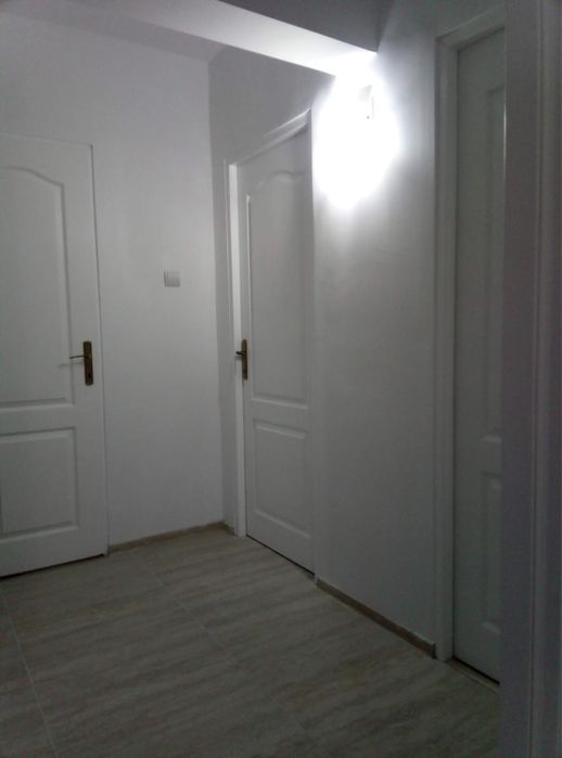 Inchiriez garsoniera