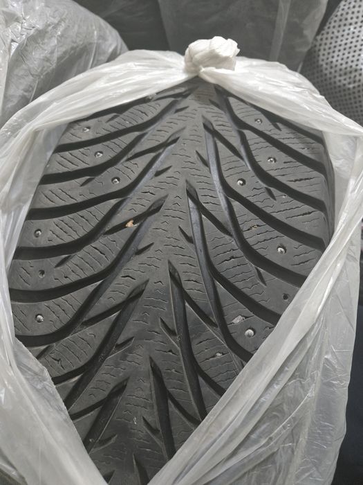 Зимние шины с шипами 255/50/19