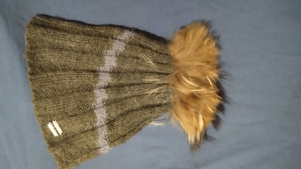 Продам Женские шапки