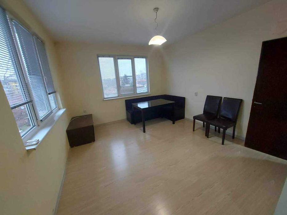 Продава се Четиристаен апартамент в Търговище, Център - 124 кв.м за 1020 €/кв.м - Снимка #2