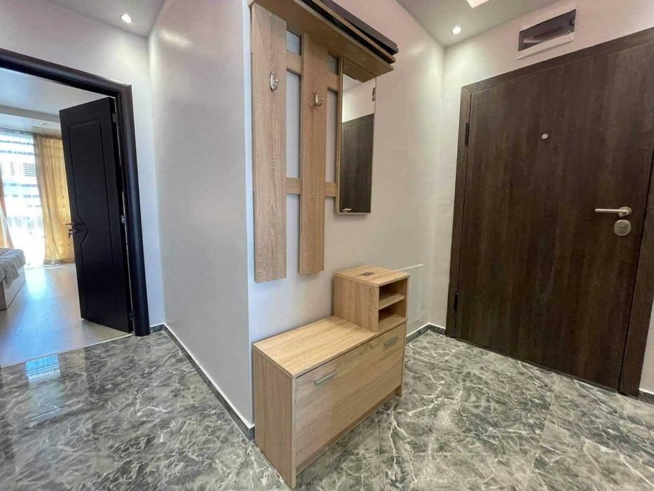 Двустаен апартамент в Младежки хълм